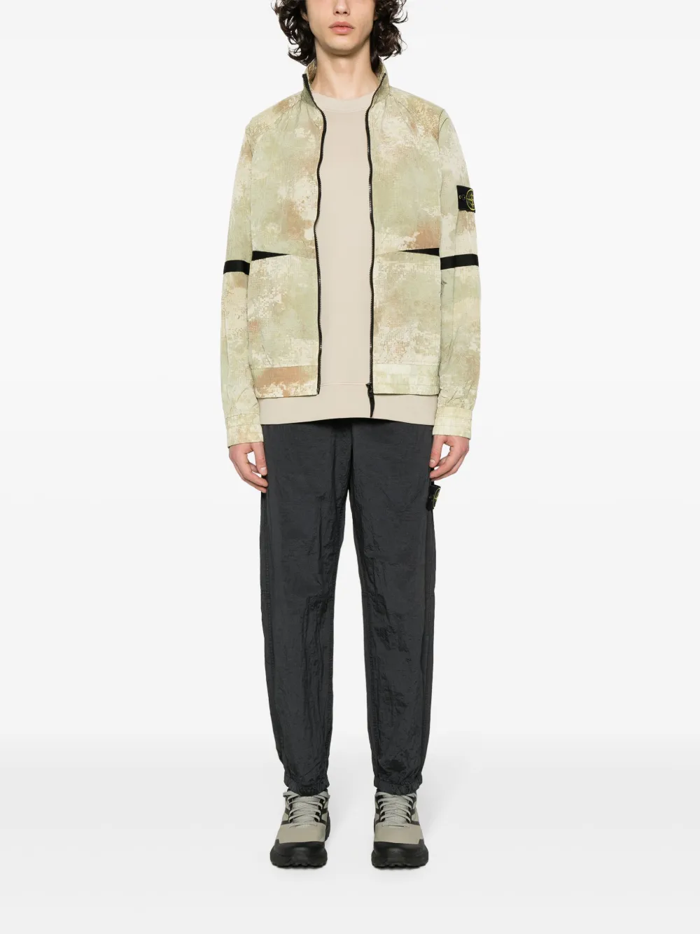Куртка с абстрактным принтом и нашивкой Compass Stone Island, нейтральный — фото 2
