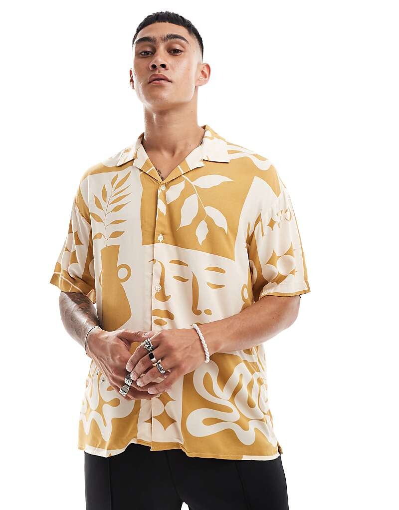 

Jack & Jones — рубашка оверсайз горчичного цвета с кубинским воротником в цветочный узор