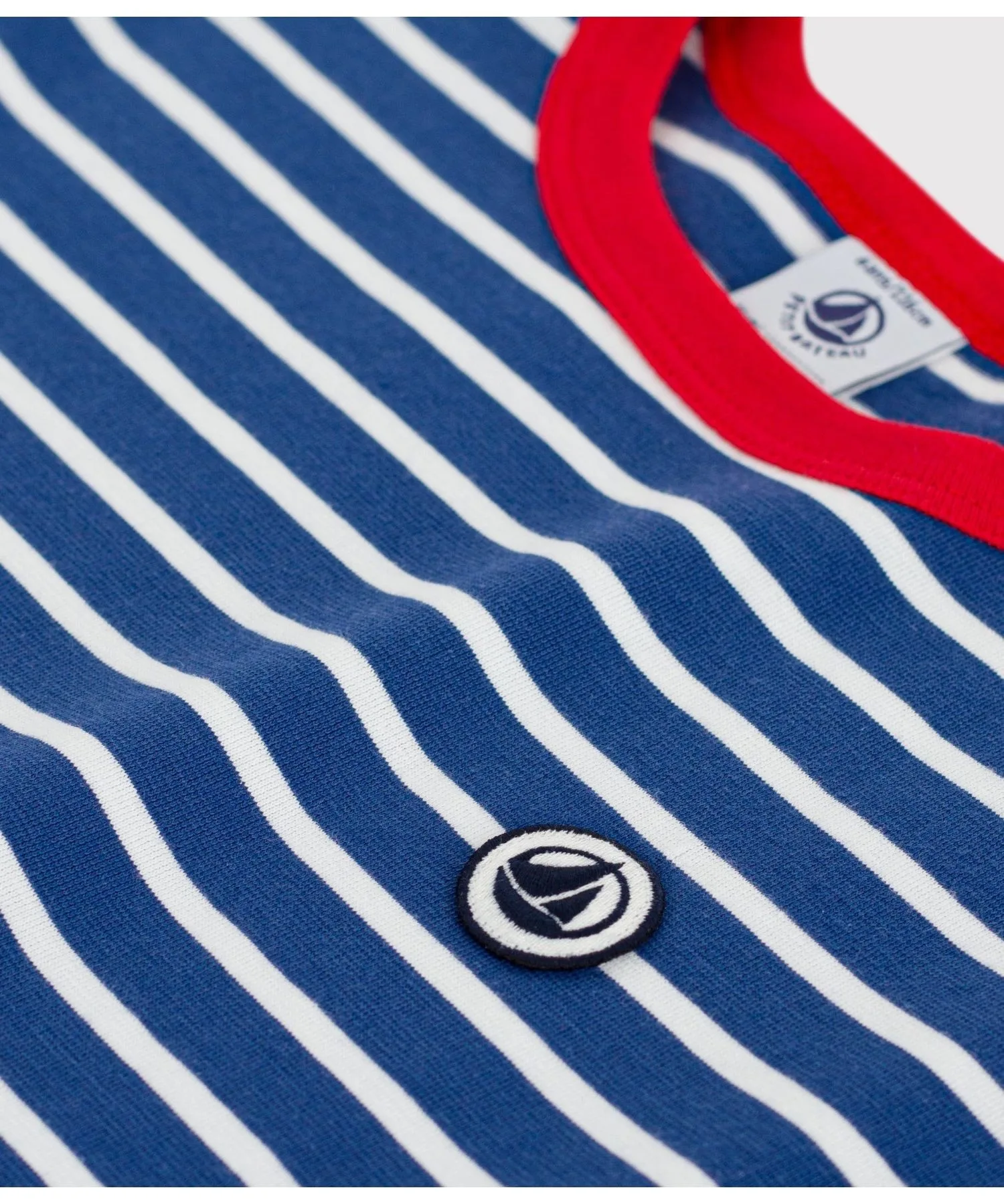 Детская футболка PETIT BATEAU в полоску с коротким рукавом — фото 3