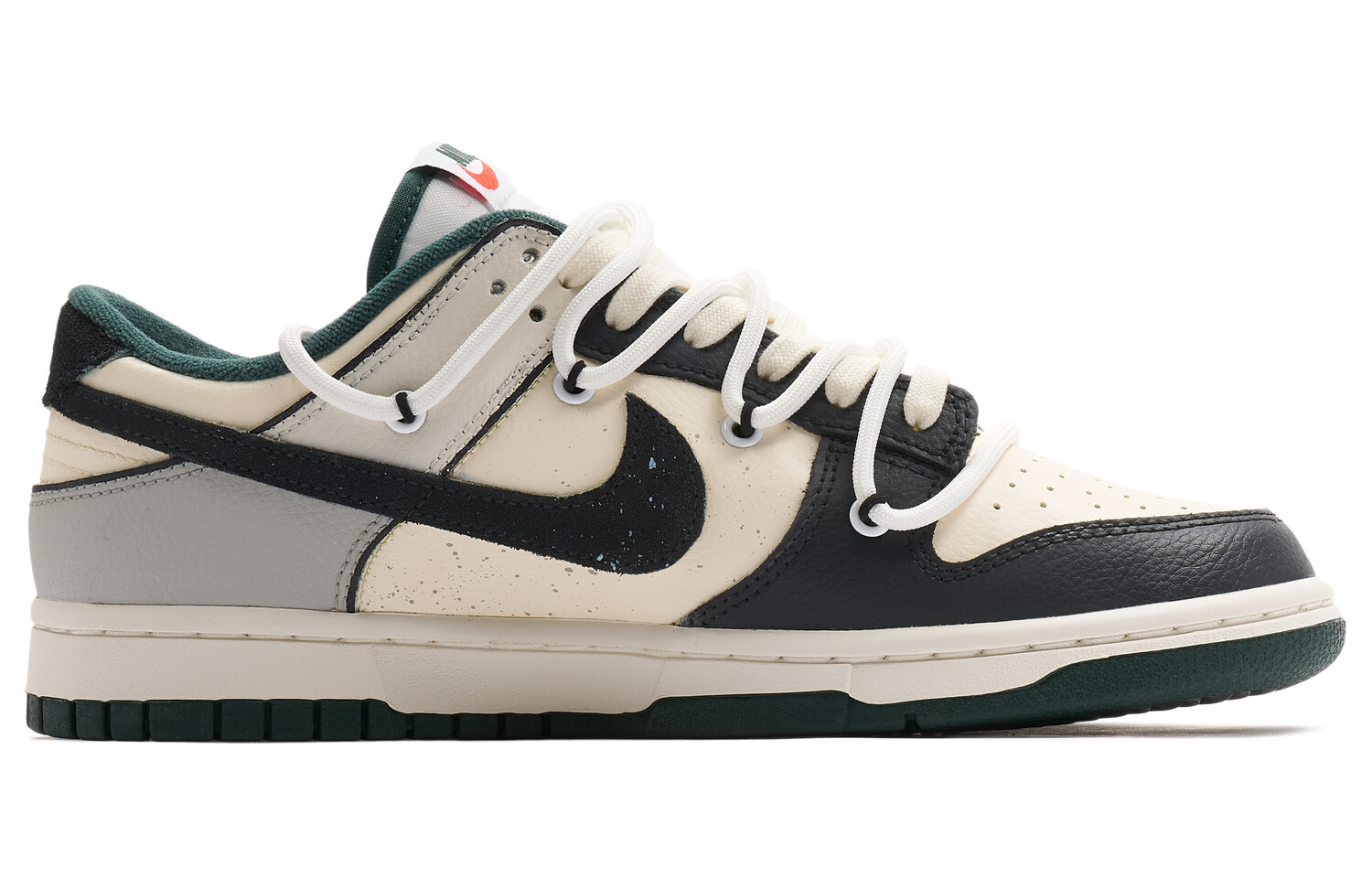 

Обувь для скейтбординга Nike Dunk унисекс, Black/White