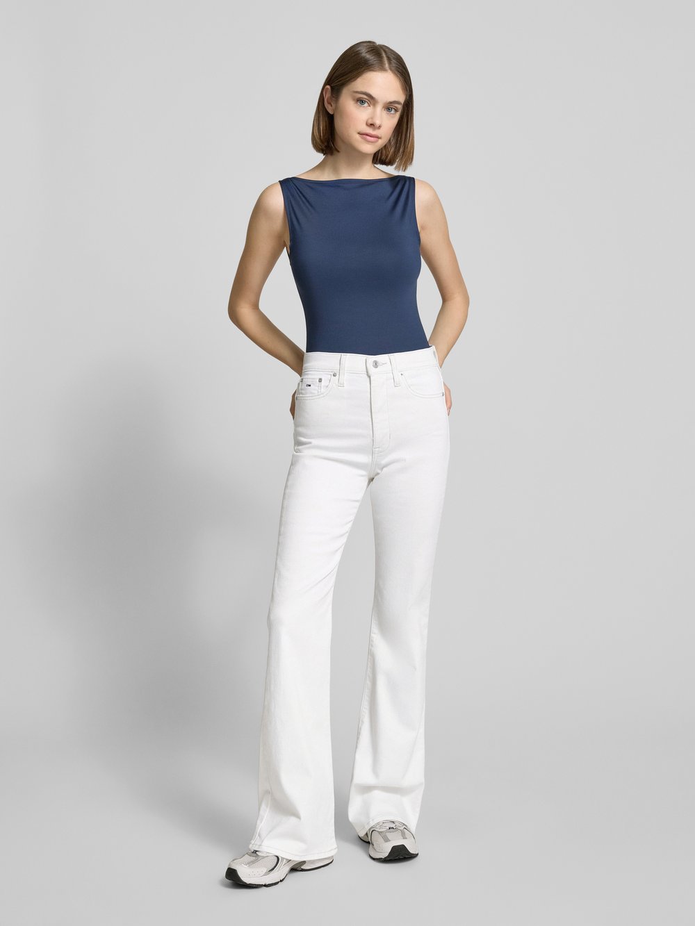 

Расклешенные джинсы с 5 карманами, модель «SYLVIA» Tommy Jeans, кремовый