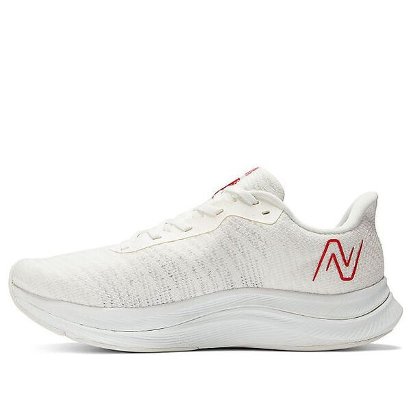 

Кроссовки fuelcell propel v4 New Balance, синий