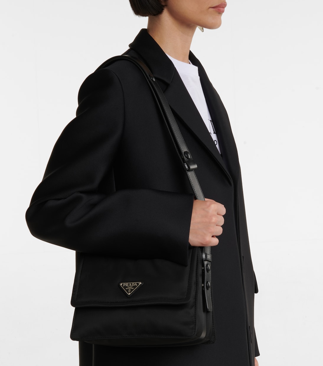 Re-Nylon Маленькая мягкая плечевая сумка Prada — фото 2