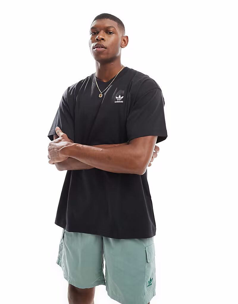 

Футболка Adidas Originals Trefoil Essentials oversize черного цвета