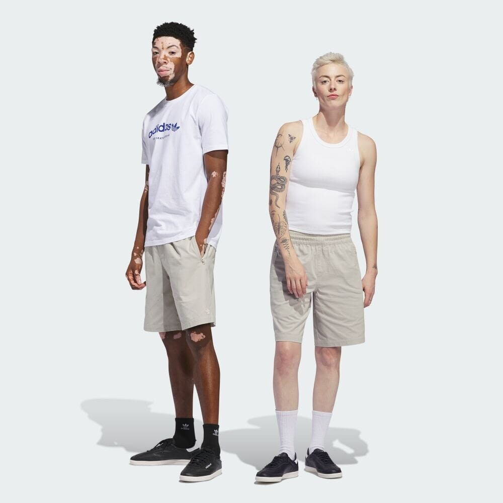 

Шорты Adidas Skateboarding shorts (gender neutral), цвет Putty Gray/Ivory