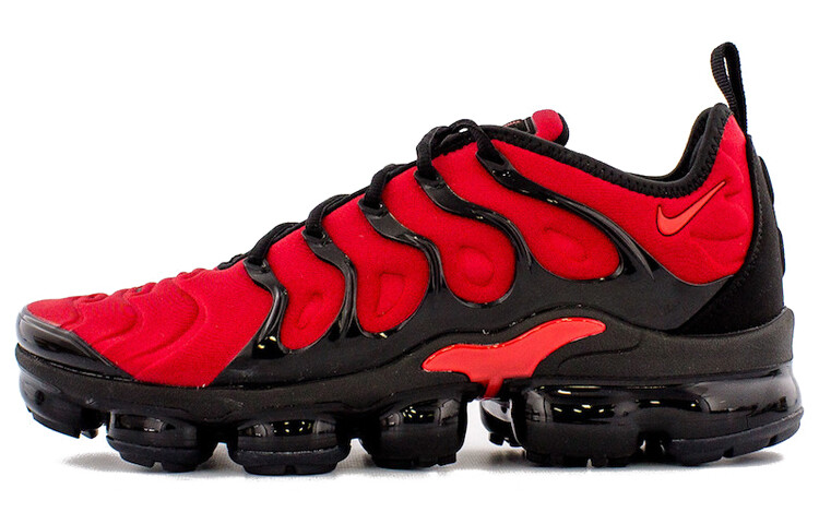 

Кроссовки Nike Air VaporMax Plus University Red Black