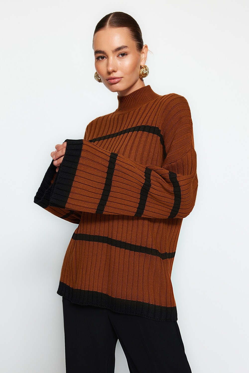 

Свитер - Коричневый - Oversize Trendyol, коричневый