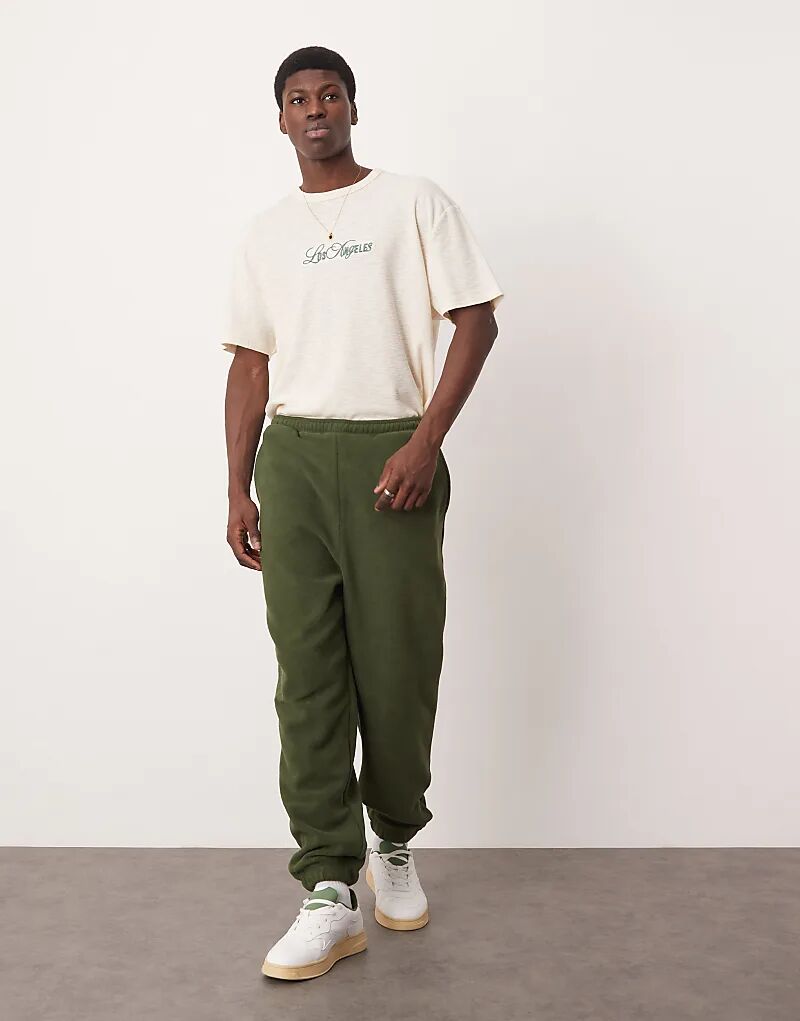 

Свободные флисовые джоггеры зеленого цвета ASOS DESIGN