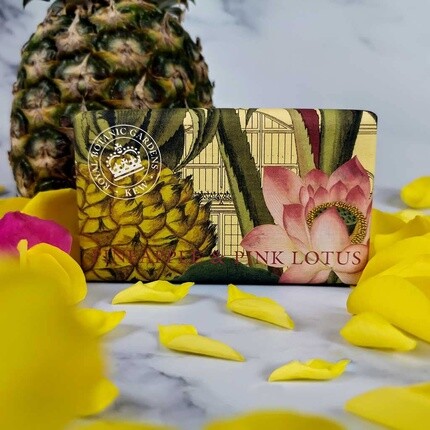The English Soap Company Мыло с маслом ши «Розовый лотос» и экстрактом ананаса Королевского ботанического сада Кью, 240 г — фото 2