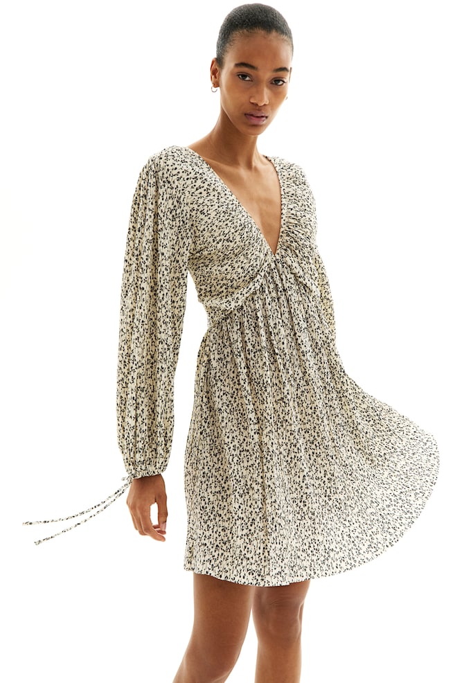 

Плиссированное платье H&M, мультиколор