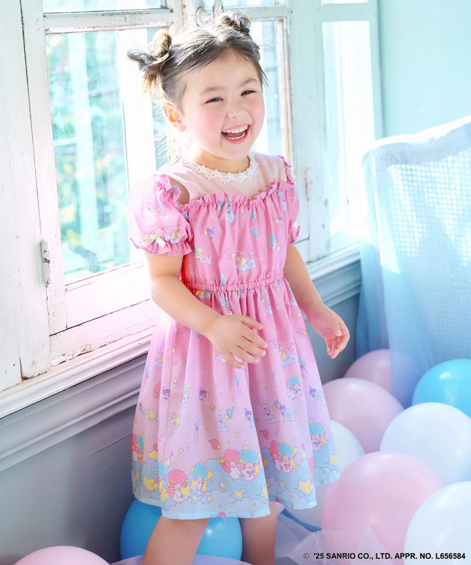 Детское платье ANY FAM x Little Twin Stars с открытыми плечами