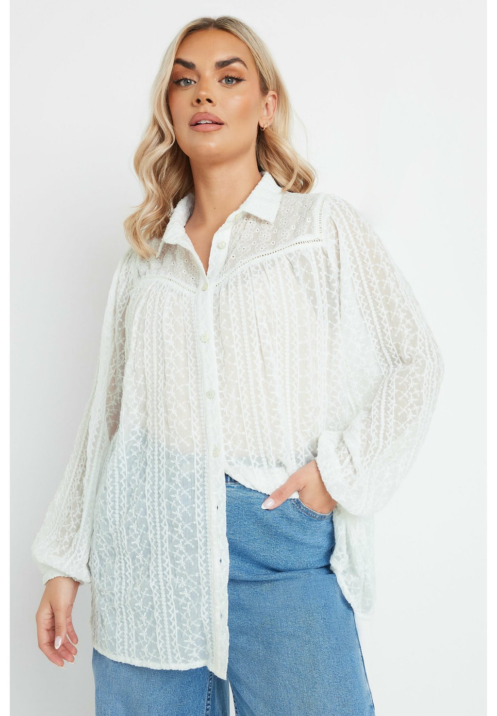 

Блузка на пуговицах LONG SLEEVE EMBROIDERED Yours Clothing, белый