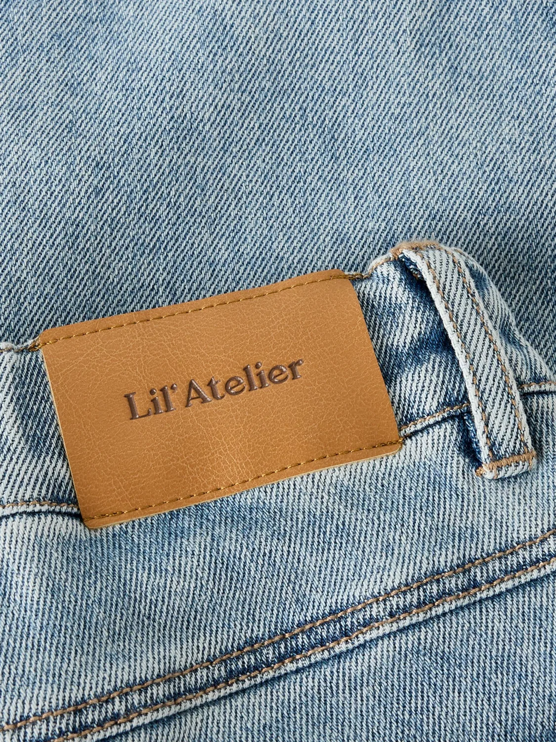Зауженные книзу джинсы NMNDarlee Lil Atelier, синий деним — фото 4