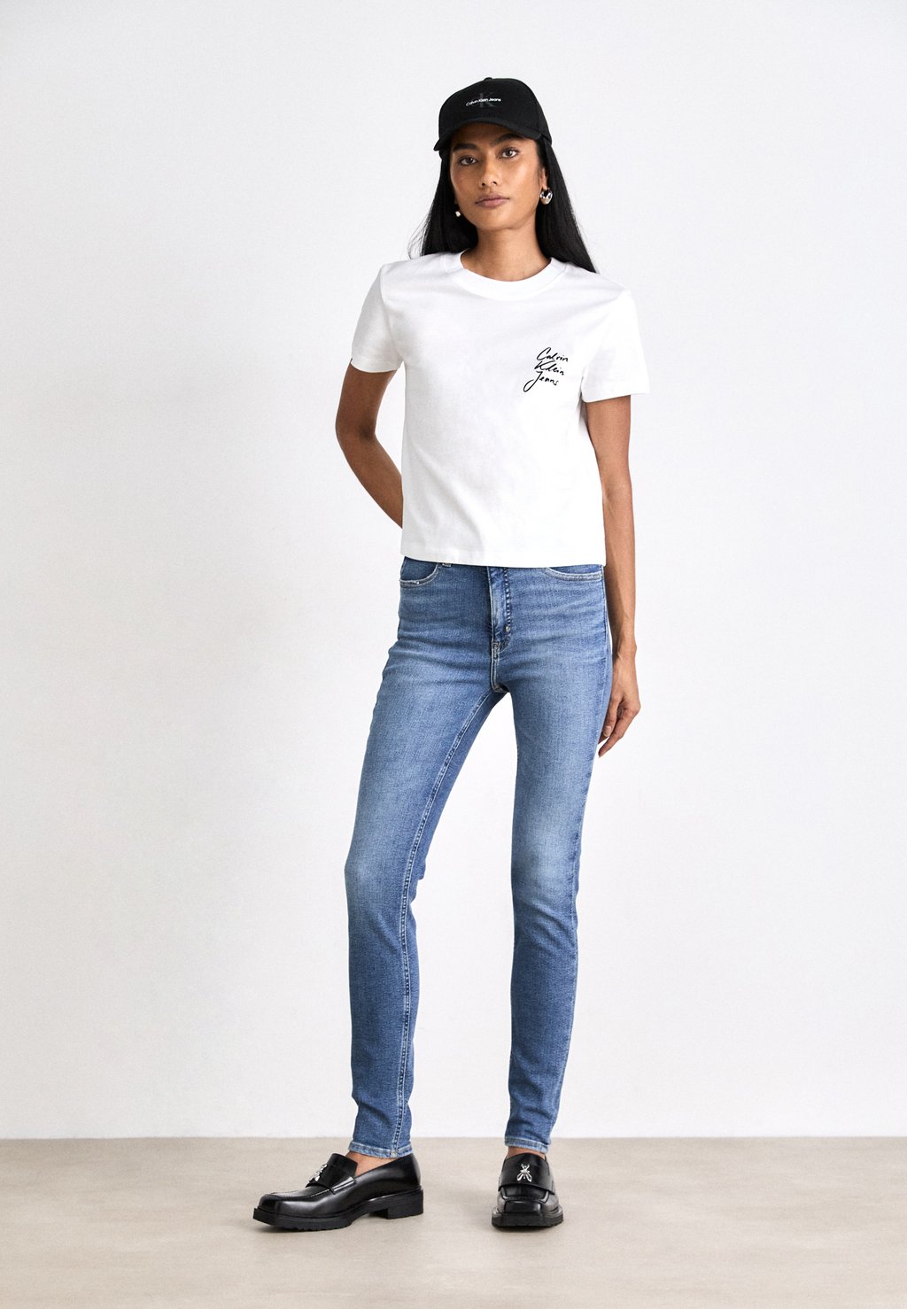 

Джинсы облегающие HIGH RISE Calvin Klein Jeans, темно-синий деним