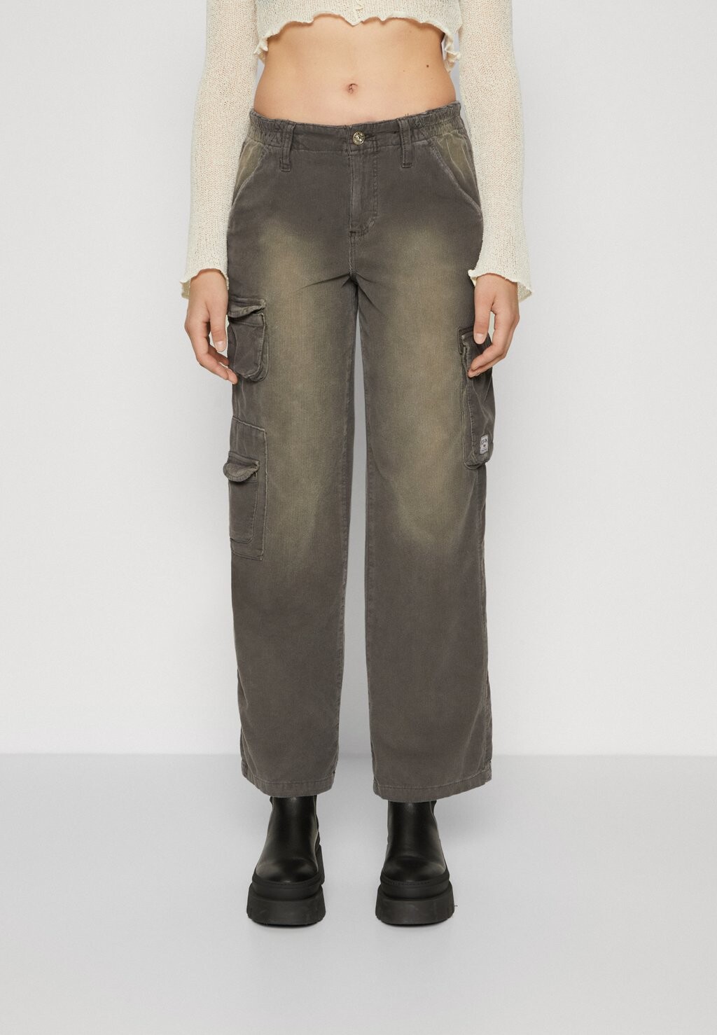 

Брюки-карго BDG Urban Outfitters, серый