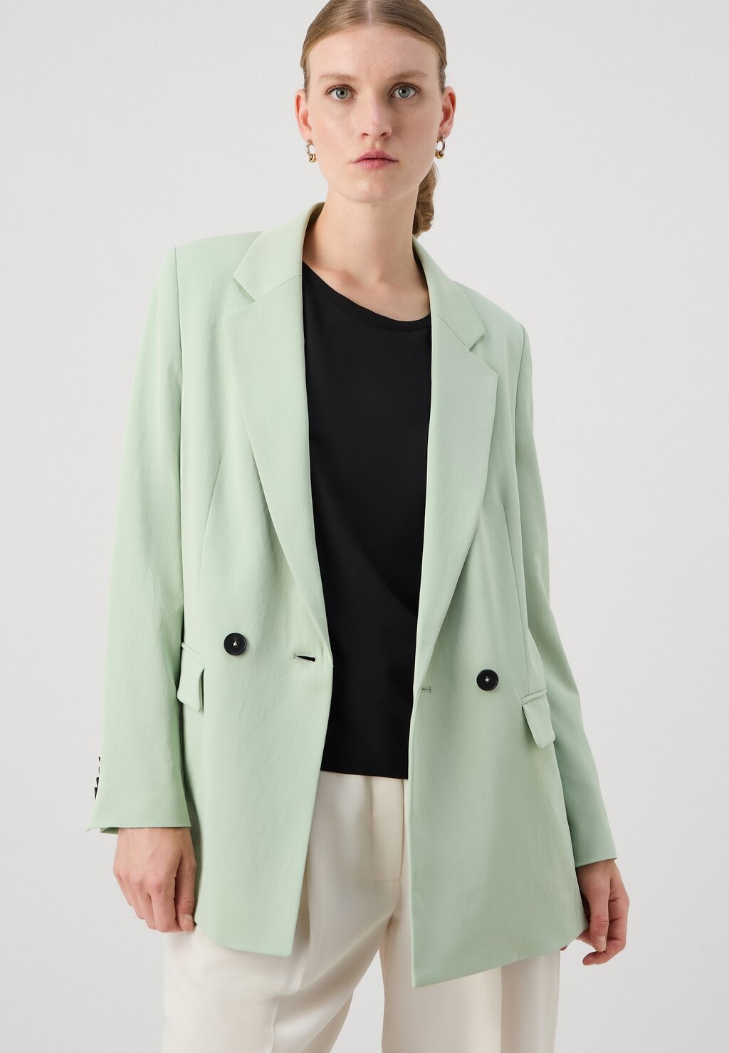 

Короткая куртка Wardlow DRYKORN, зеленая