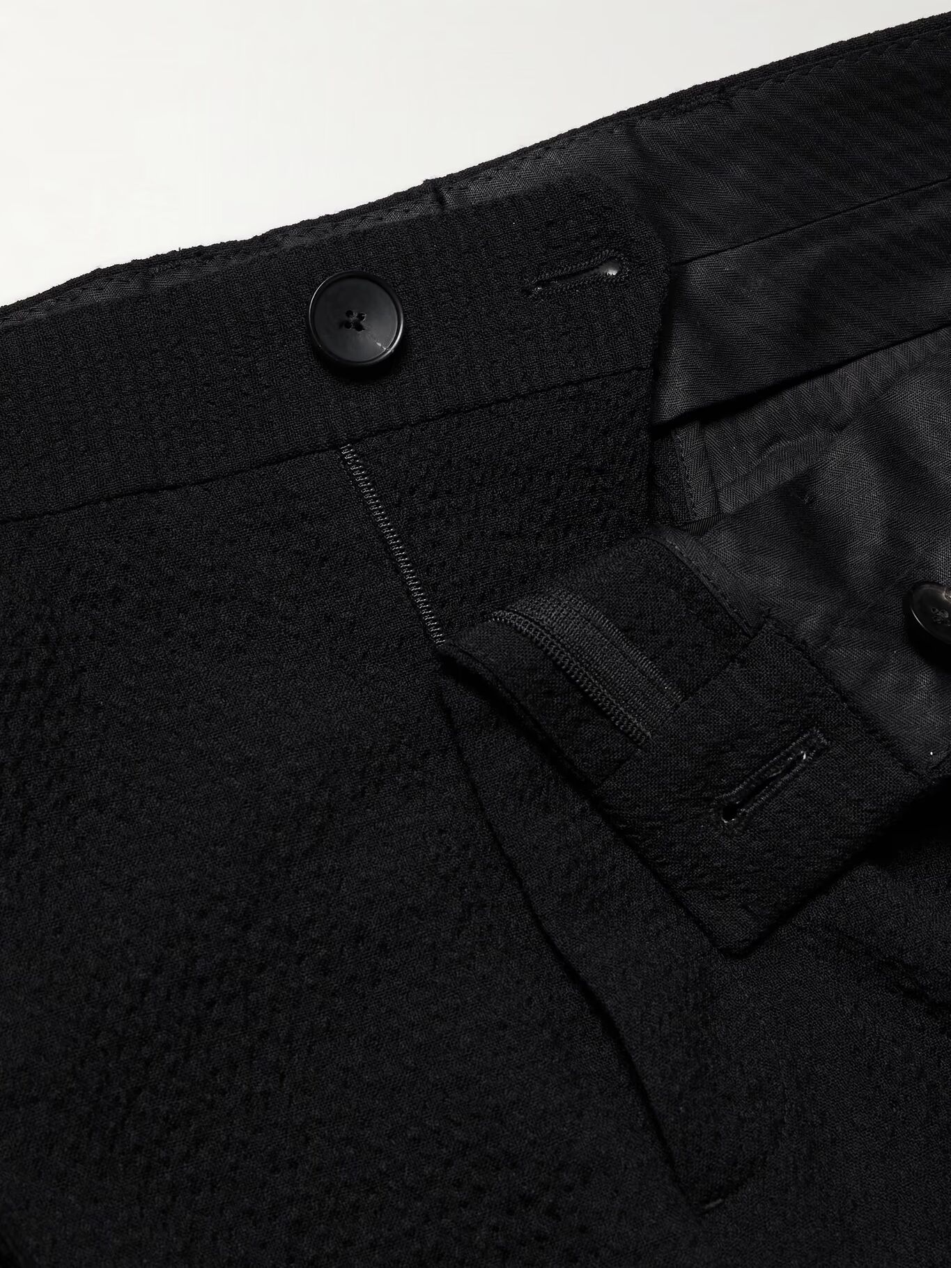 

Костюмные брюки Daniel Tapered из смеси шерсти и жатого хлопка со складками MR P., черный