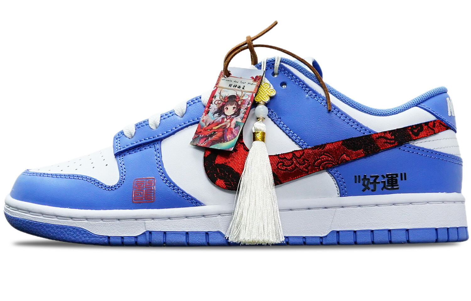

Обувь для скейтбординга Nike Dunk унисекс, Black dragon pattern on red background