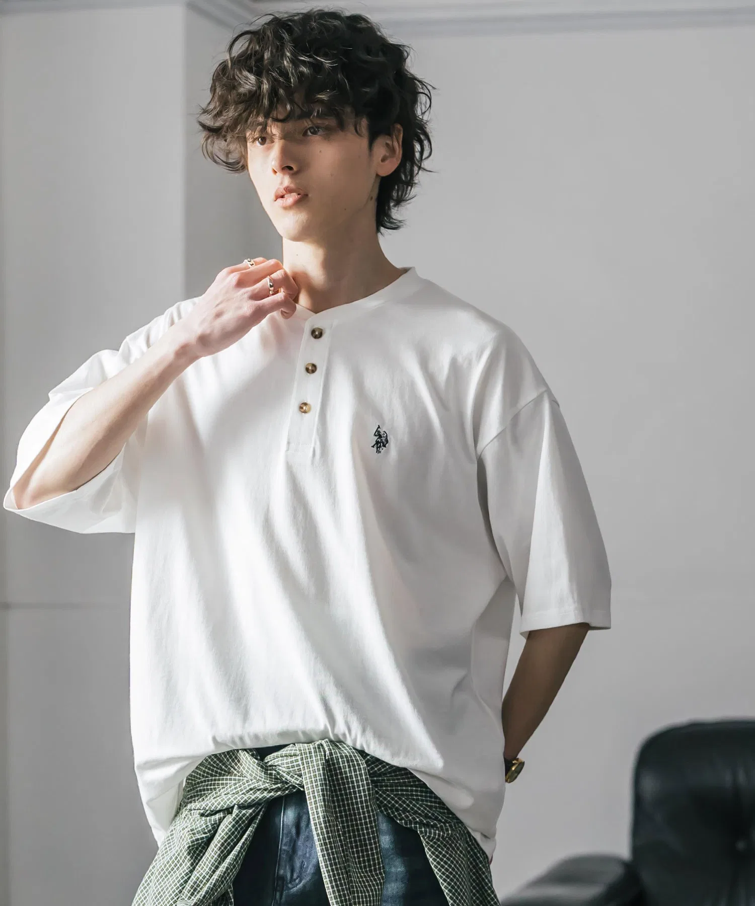 Унисекс футболка U.S. POLO ASSN. с коротким рукавом и вырезом хенли — фото 4