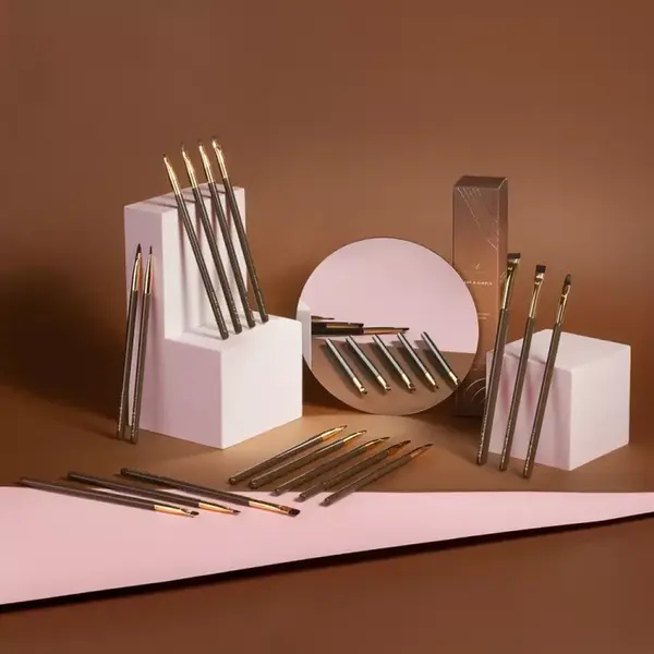 Широкая прямая кисть для бровей, 01, 1 шт. Many Brushes Sharp&Simple — фото 2