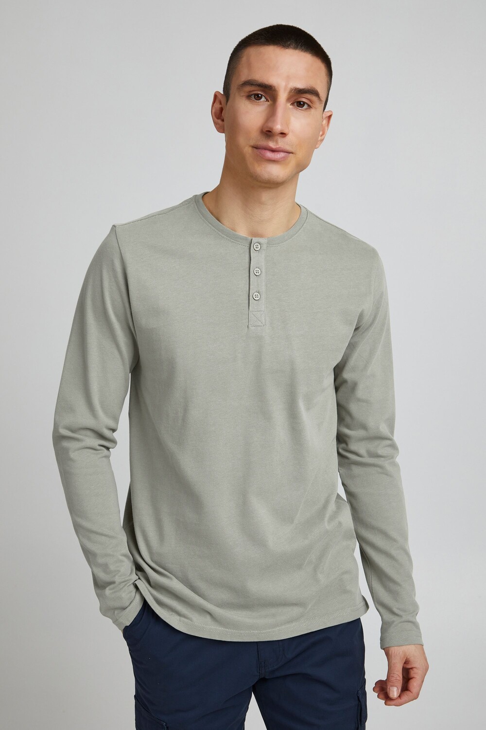 

Лонгслив !SOLID Langarmshirt, зеленый