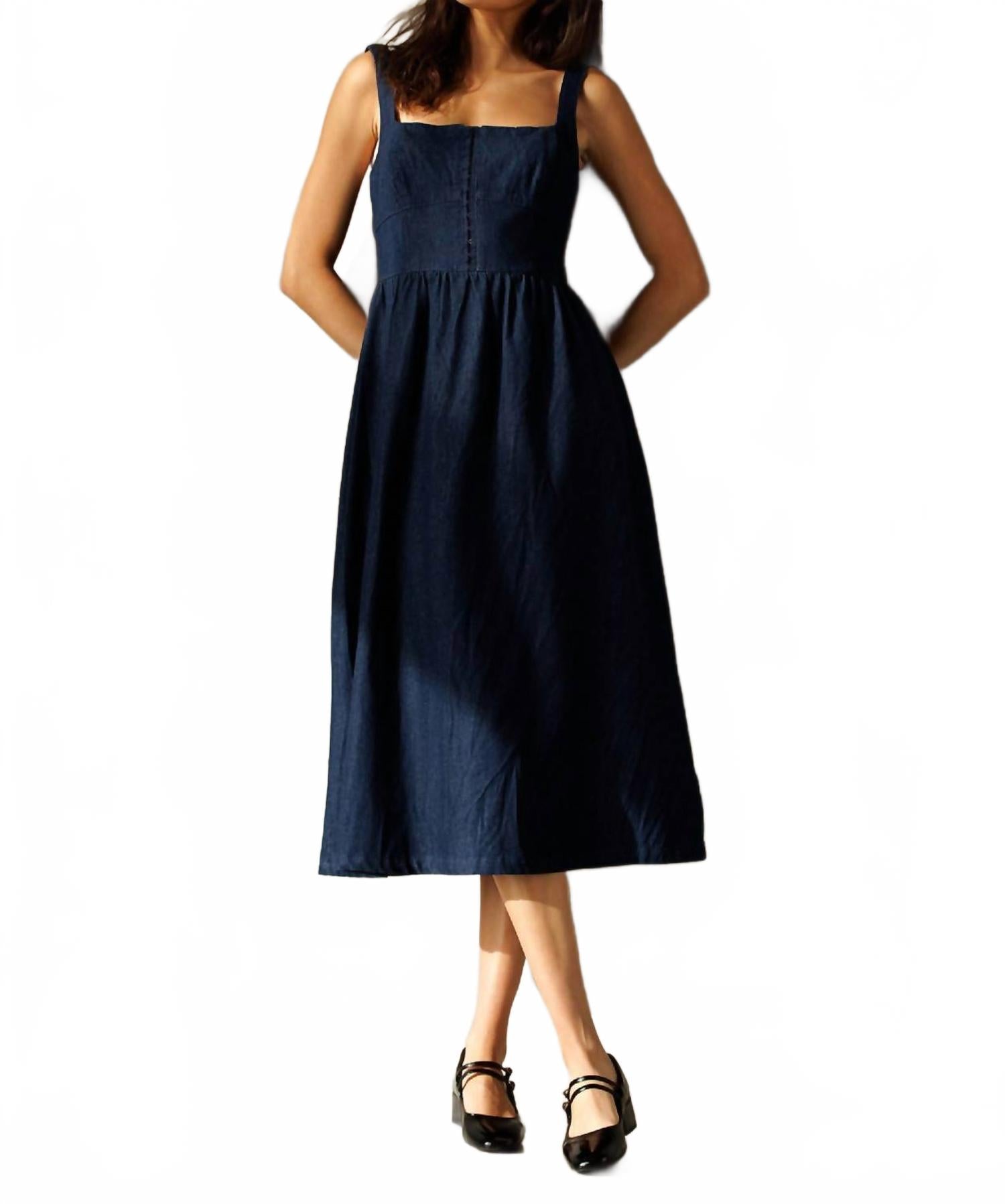 

Джинсовое платье для девочки в голубом цвете STORIA