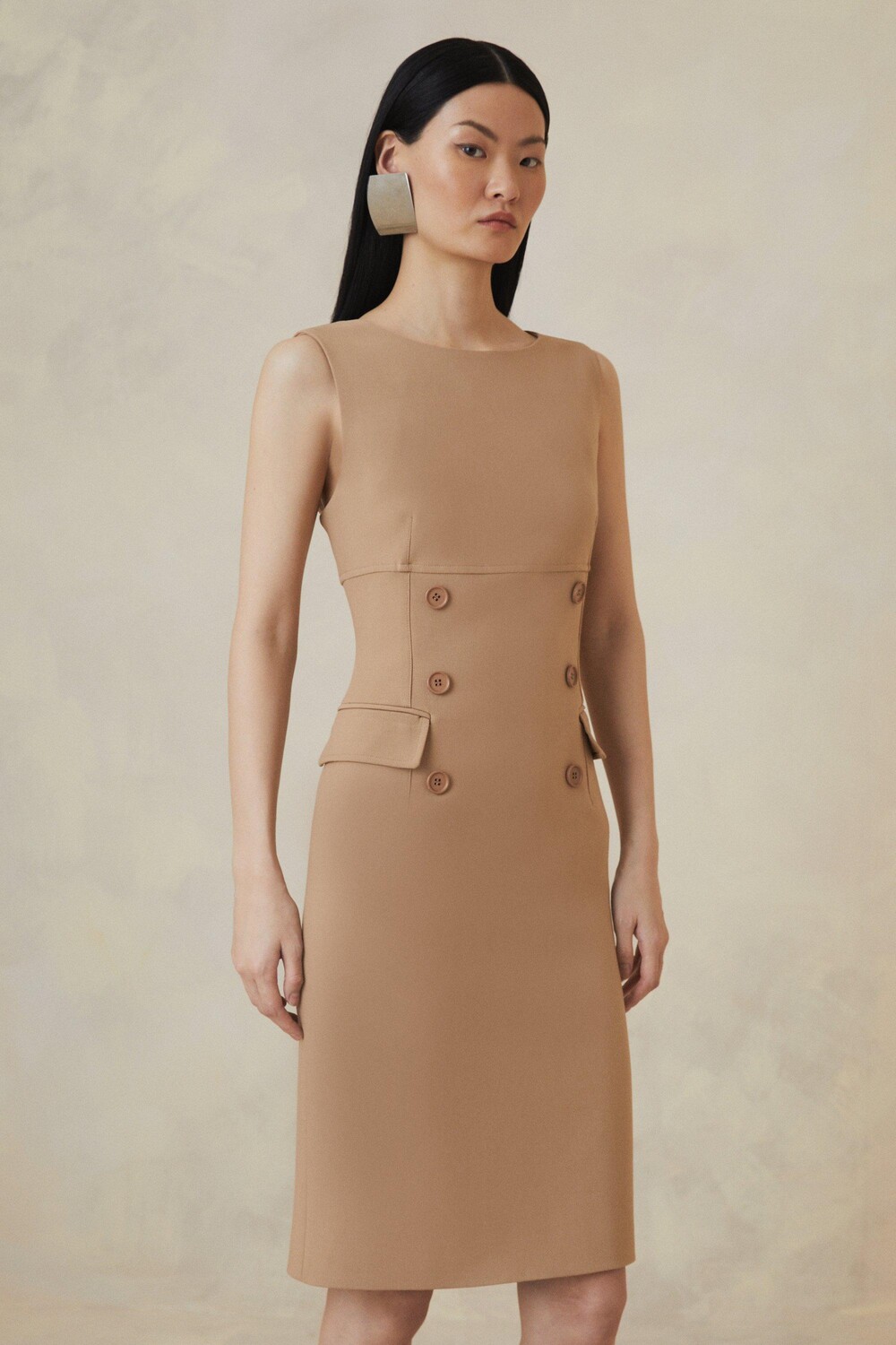 

Компактное эластичное платье миди с пуговицами Petite The Founder Karen Millen, бежевый