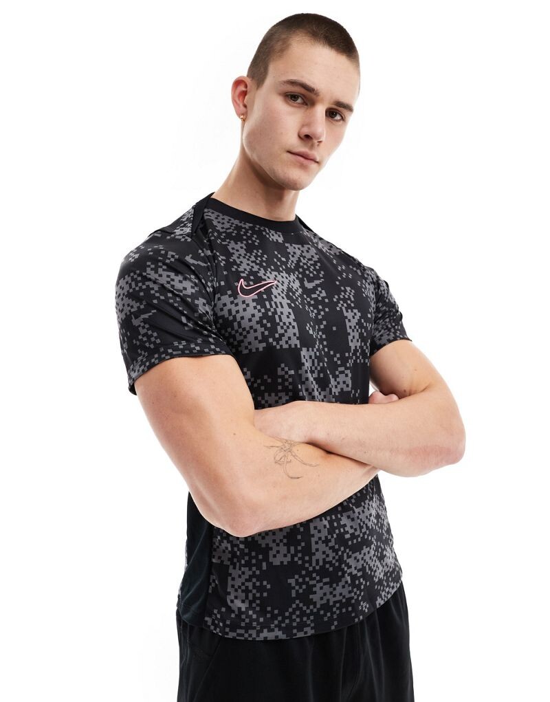 

Серая футболка с принтом Nike Academy