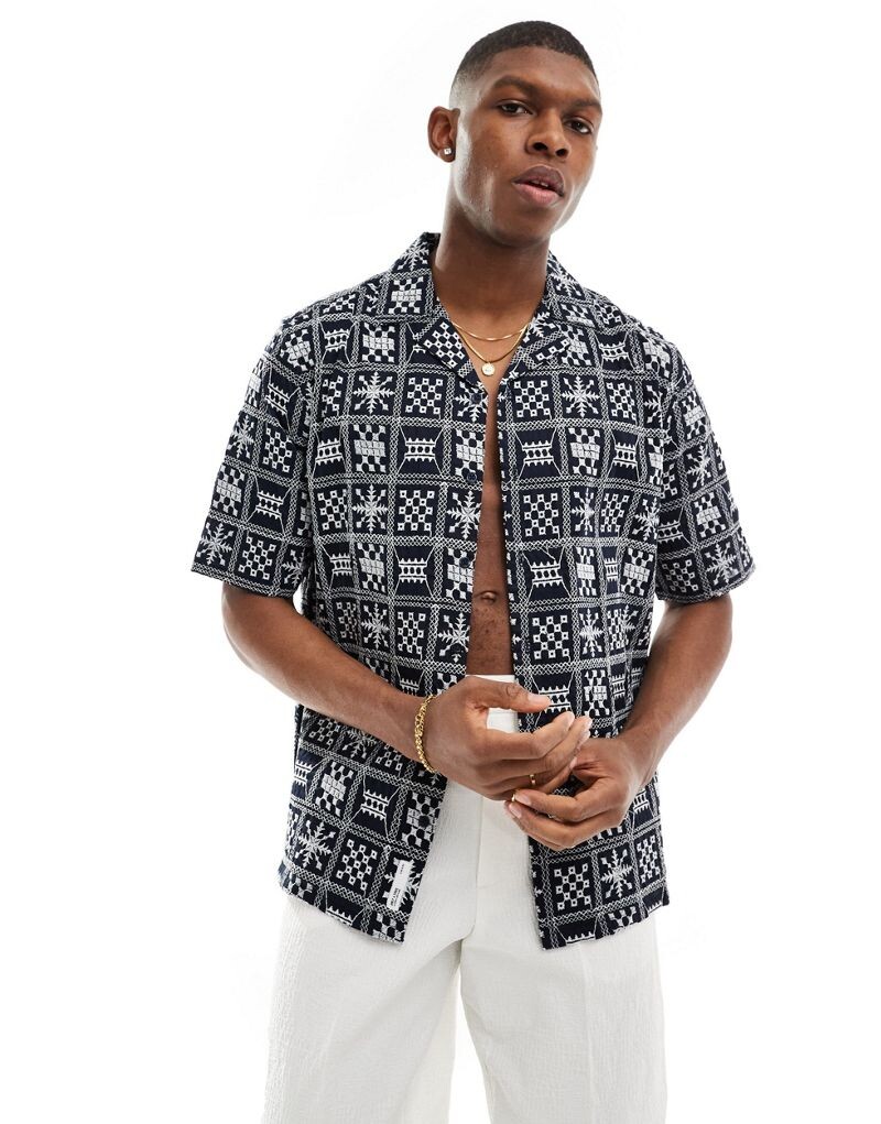 

Темно-синяя рубашка с воротником и вышивкой Only & Sons revere