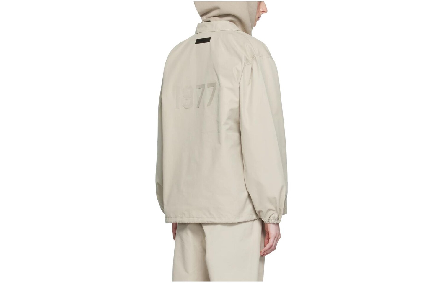 Куртка женская дымчато-серая Fear Of God Essentials — фото 2