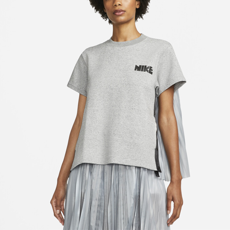 Футболка Sacai X женская серая Nike — фото 4