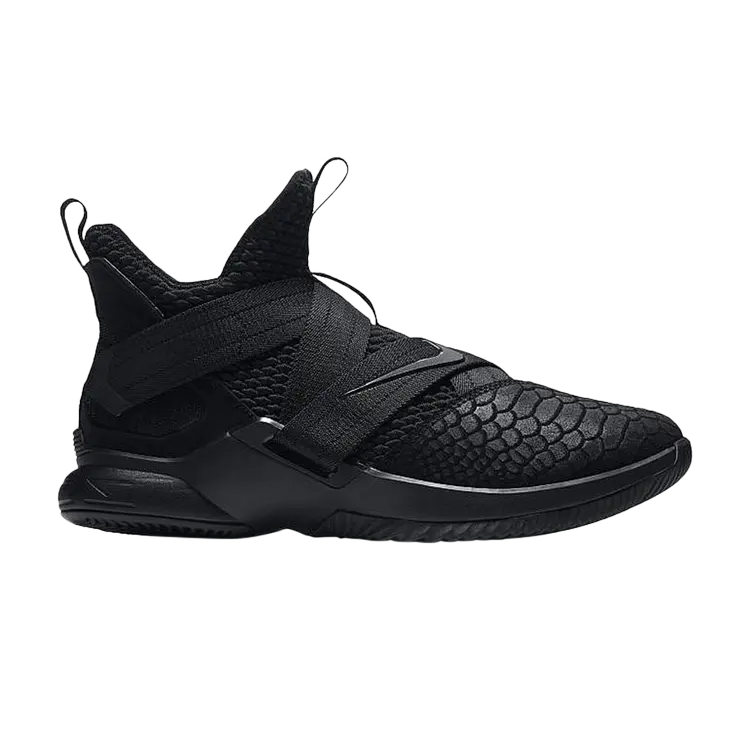 

Кроссовки Nike Lebron Soldier 12 SFG GS 'Triple Black', черный