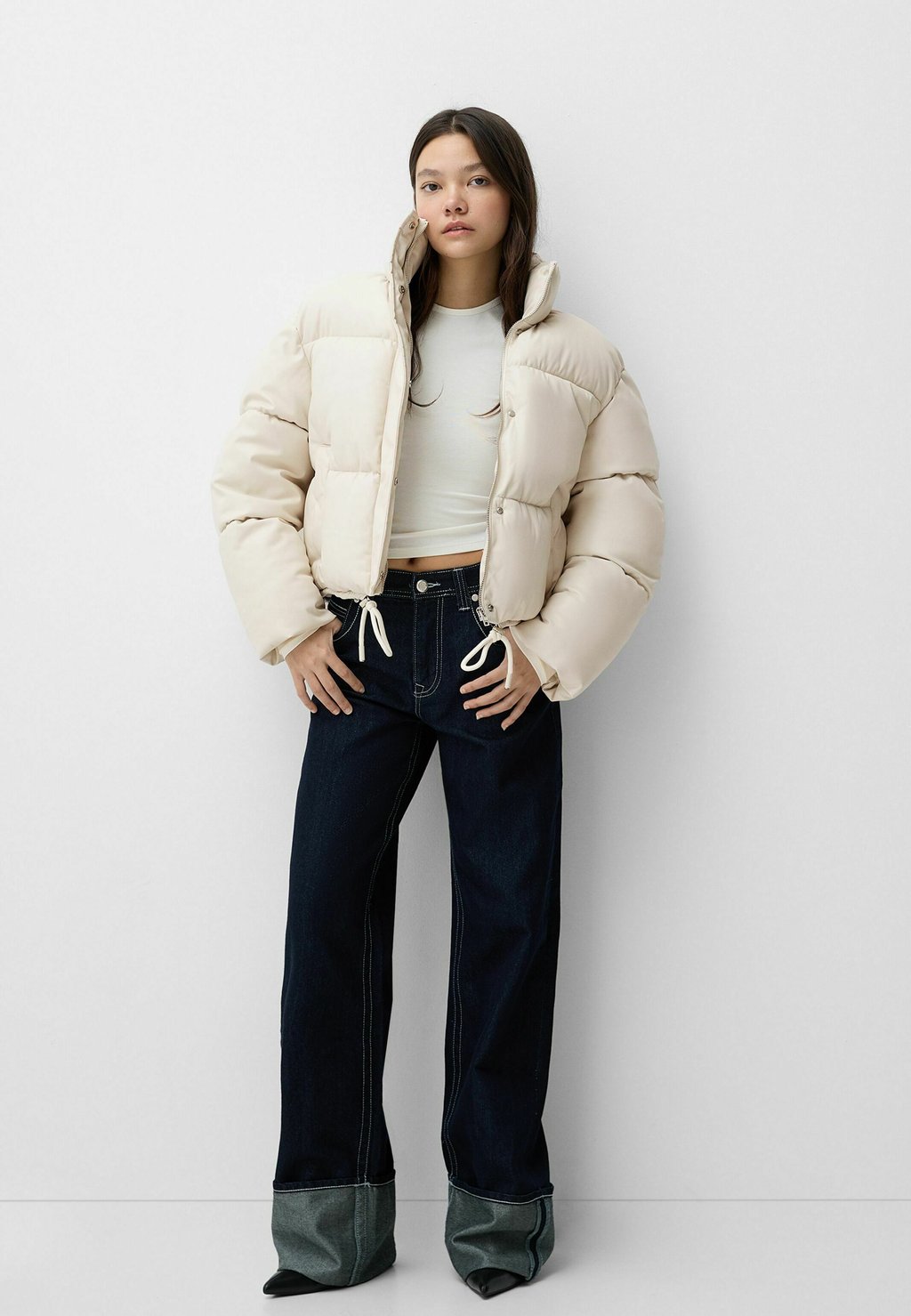

Зимняя куртка Bershka, белый