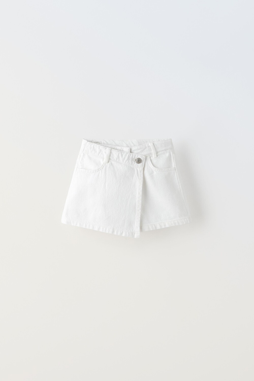 

Джинсовая бермудская шорты ZARA, белый