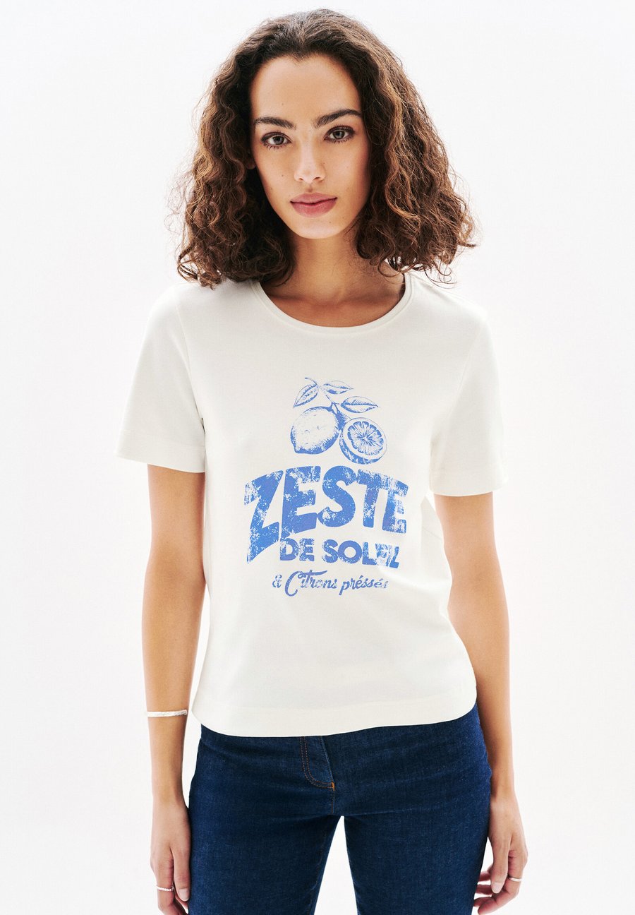 

Футболка Caroll FRENCH BRAND FASHION ELEGANT; MODERN TCITRON, Ecru/Beige, Серый, Футболка Caroll FRENCH BRAND FASHION ELEGANT; MODERN TCITRON, Ecru/Beige