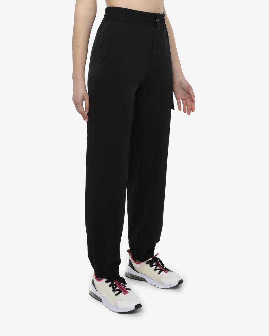 

JAKED черные синтетические спортивные брюки для женщин