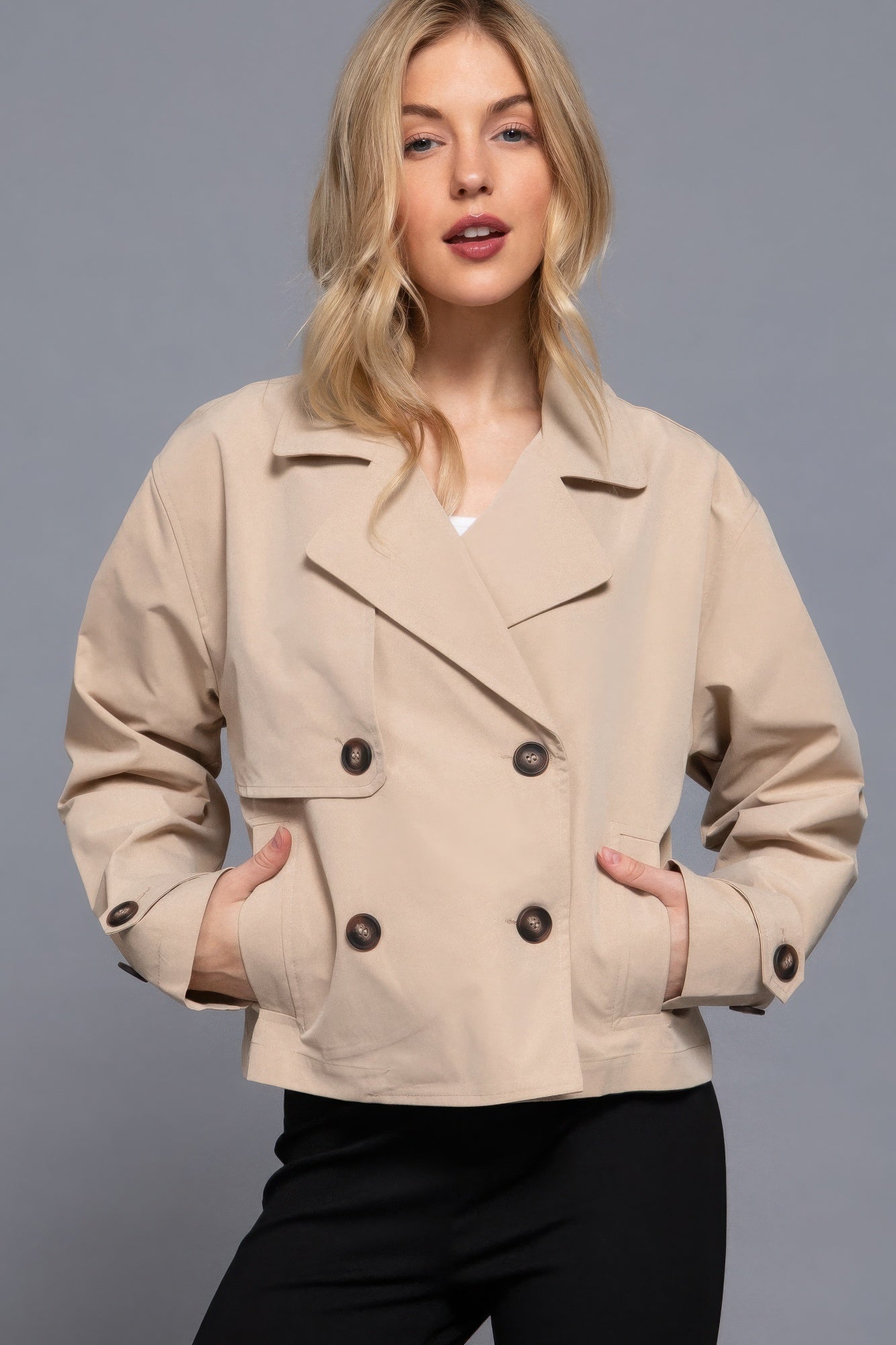 

Двубортный короткий тренчкот FASHNZFAB, бежевый