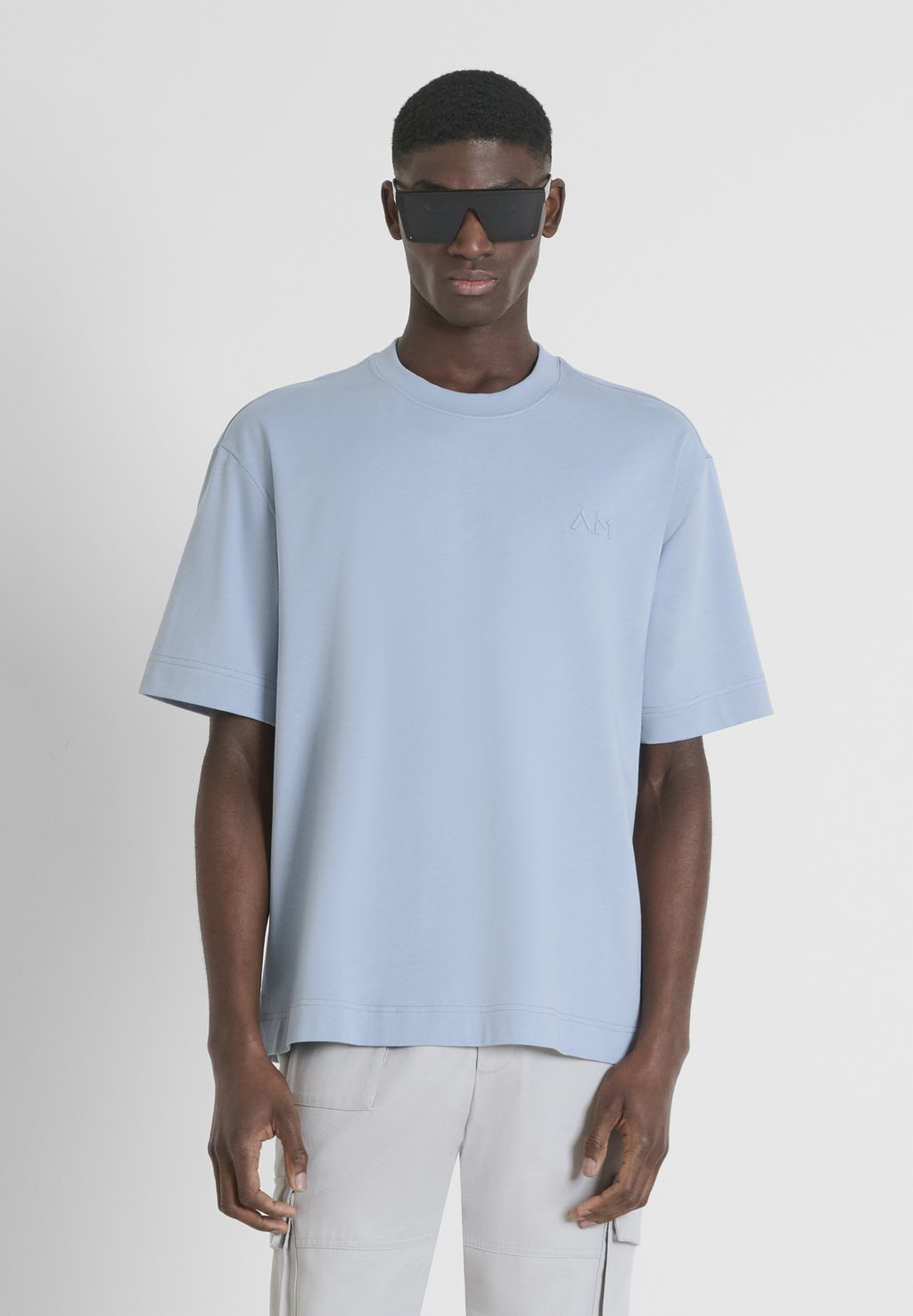 

Базовая футболка BOXY FIT WITH EMBROIDERED LOGO Antony Morato, светло-голубой