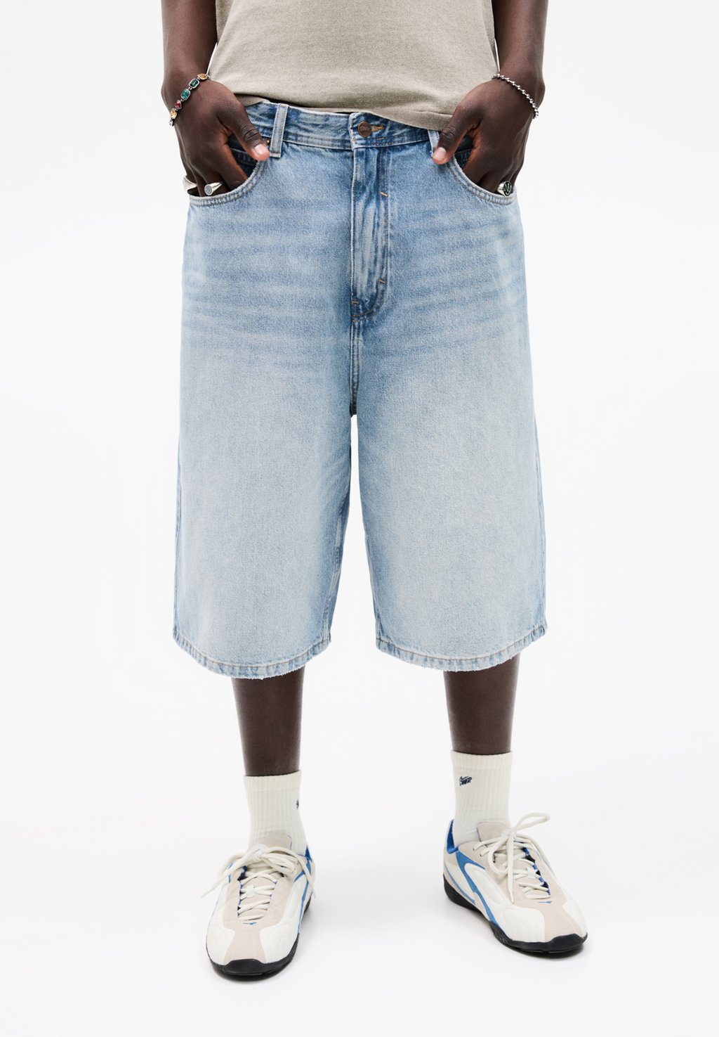 

Джинсовые шорты SKATER BERMUDA PULL&BEAR, цвет Blue Denim