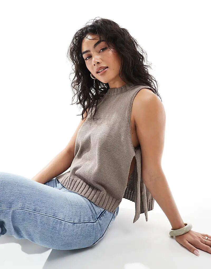 

Майка-табард ASOS DESIGN с круглым вырезом и завязками по бокам цвета мокко