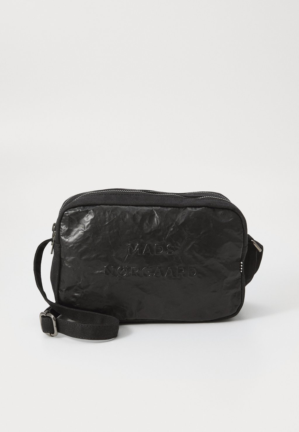 

Сумка через плечо CRINCKLE JADE BAG UNISEX Mads Nørgaard, черный