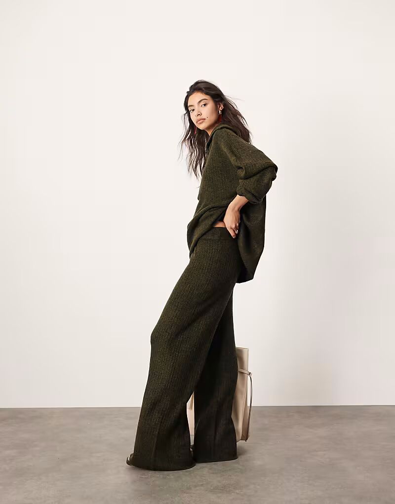 

Широкие брюки ASOS EDITION из трикотажного полотна цвета хаки