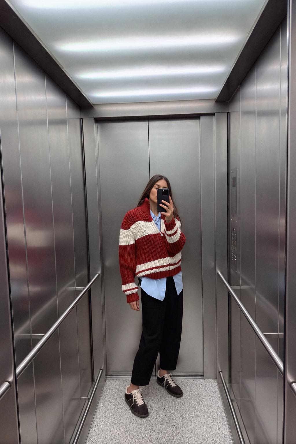 

Брюки carrot fit со складками до щилоток ZARA, черный