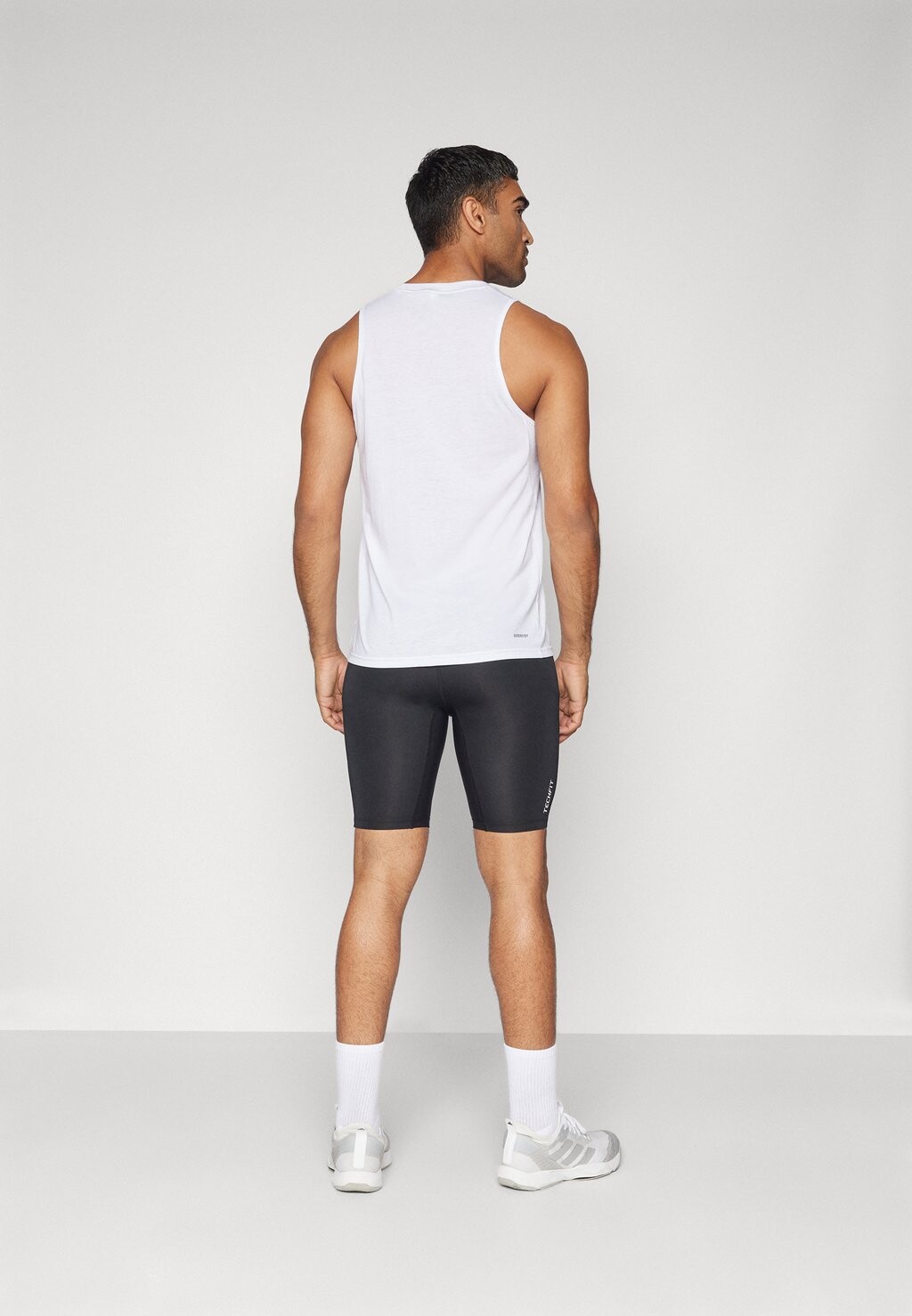 Леггинсы Techfit Short adidas Performance, черные — фото 4