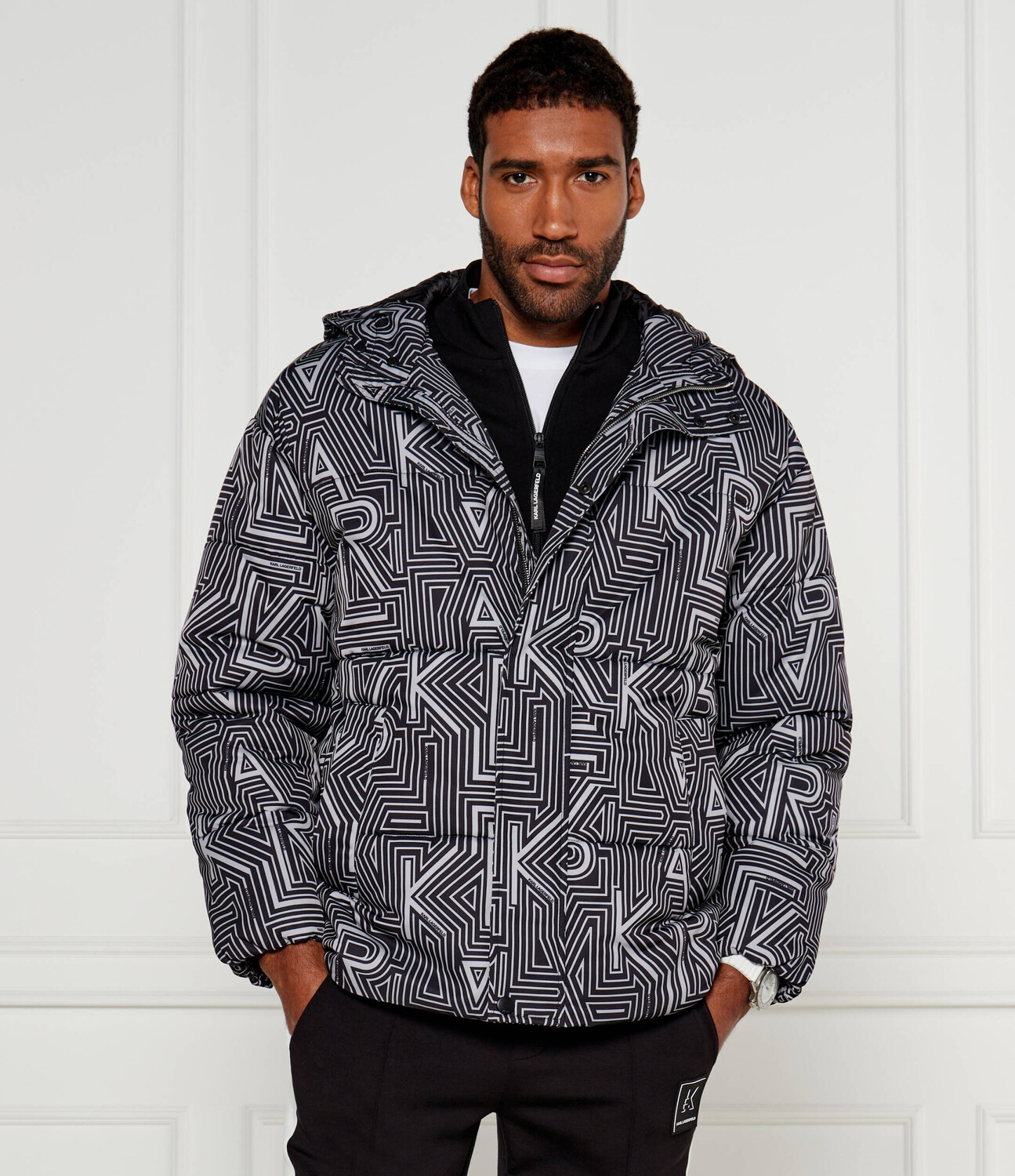 

Куртка Karl Lagerfeld Regular Fit, черный