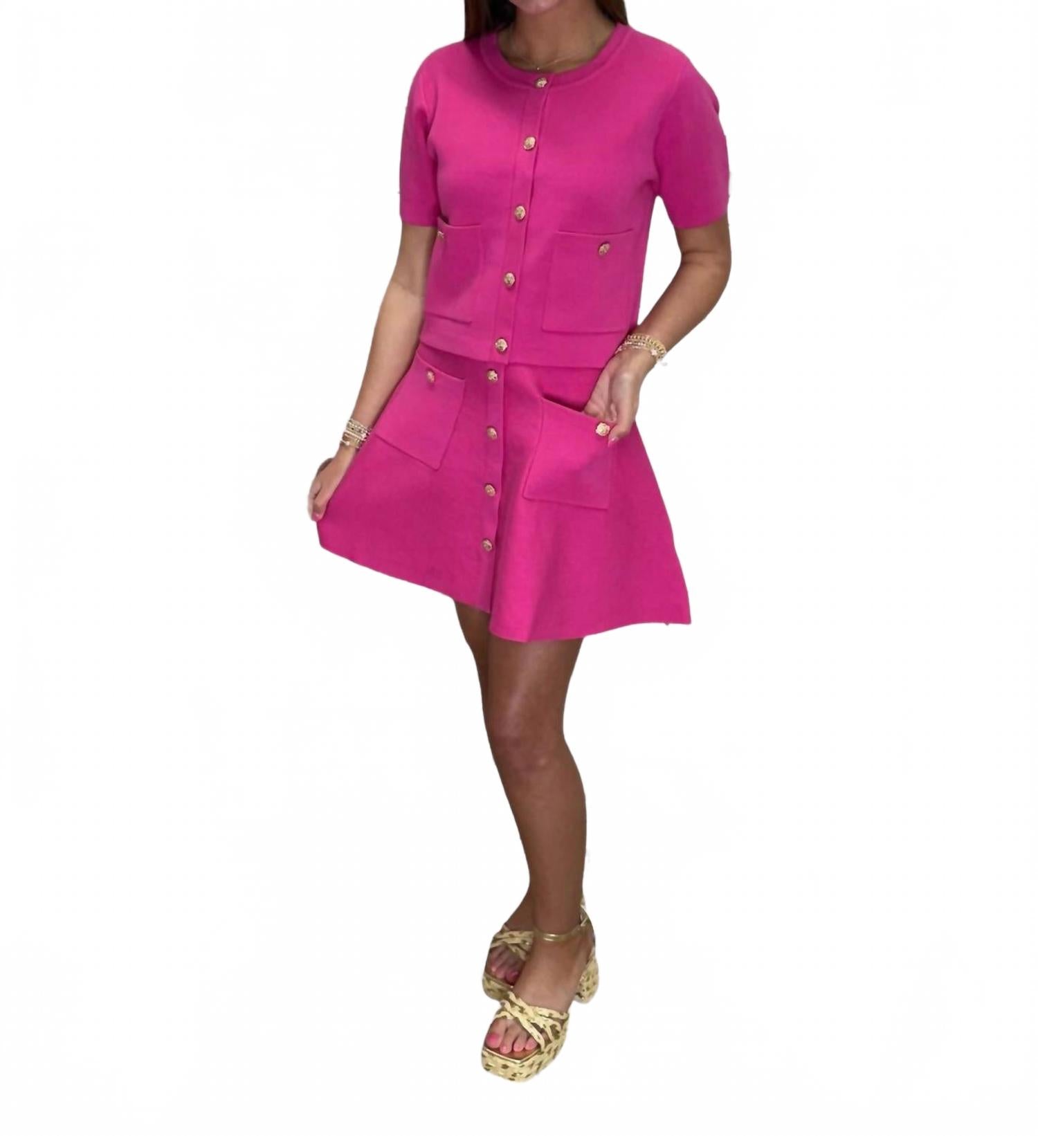 

Женский розовый вязаный комплект с золотыми пуговицами: кардиган и юбка Entro