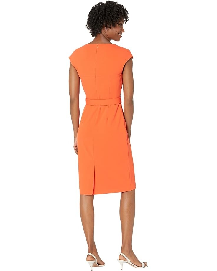

Платье Maggy London Petite Square Neck Midi Dress, цвет Tigerlily