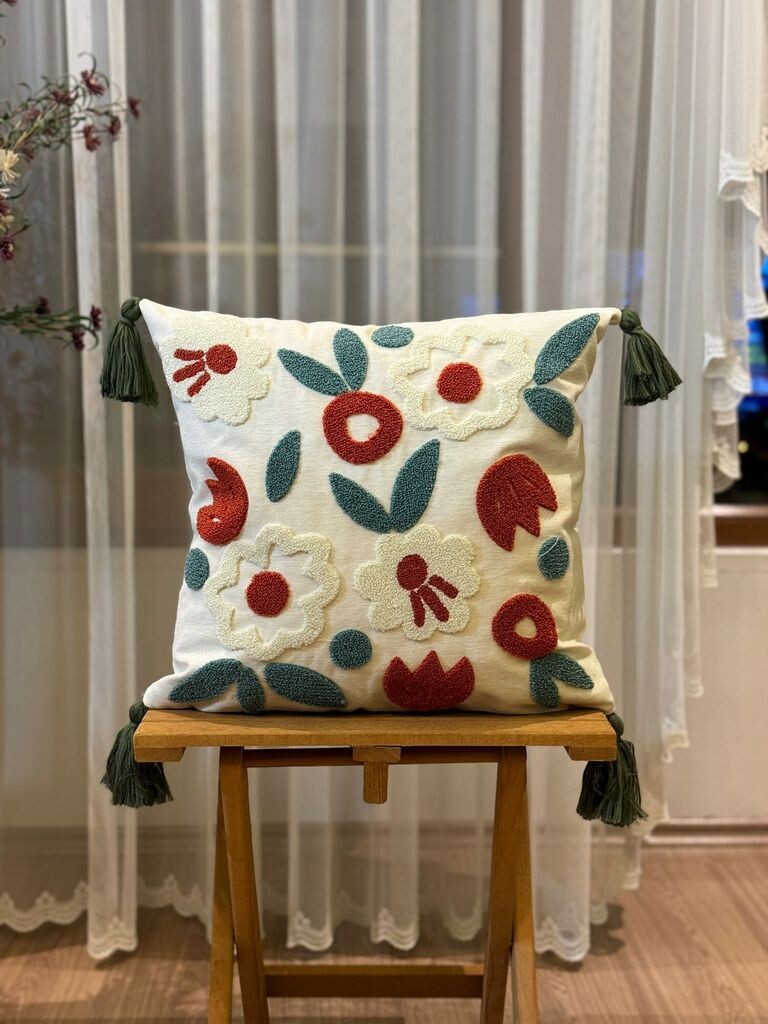 

Evila Originals, Punch Cushion v15 - Multicolor, подушка, разноцветная, 100 % ПОЛИЭСТЕР, 43 x 43 см