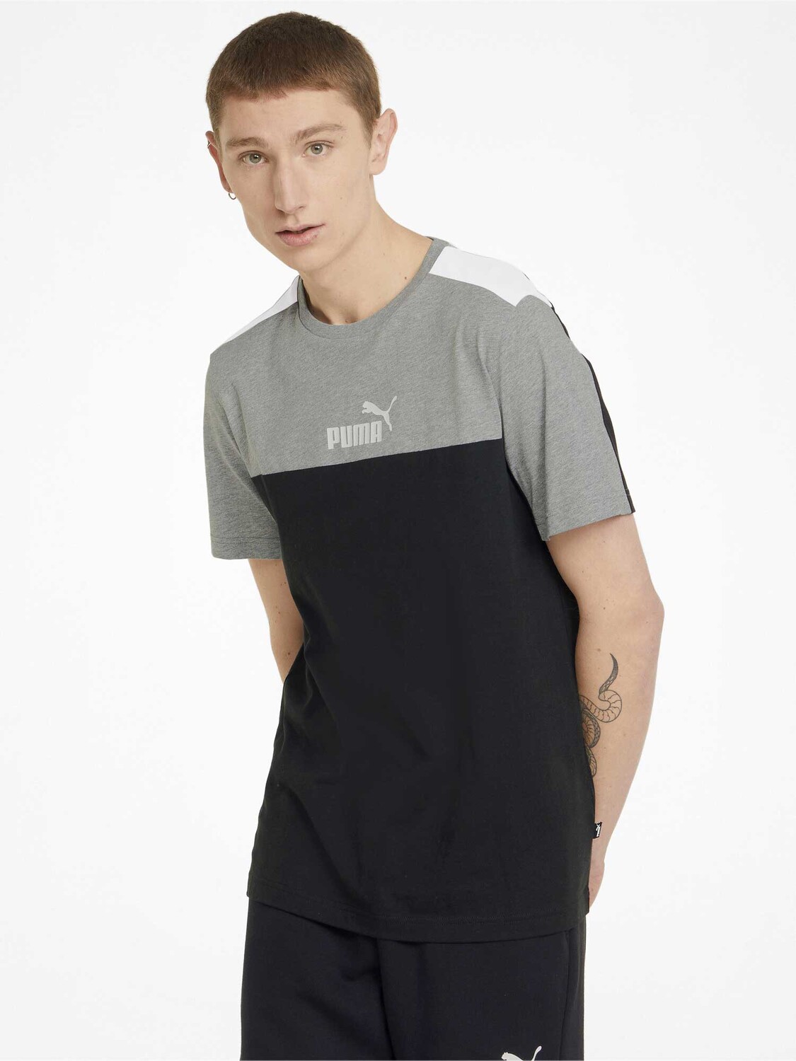 

Футболка Puma ESS+ Block, черный