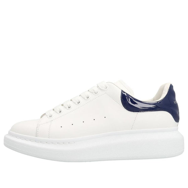 

Кроссовки oversized sneaker 'white navy' Alexander Mcqueen, белый